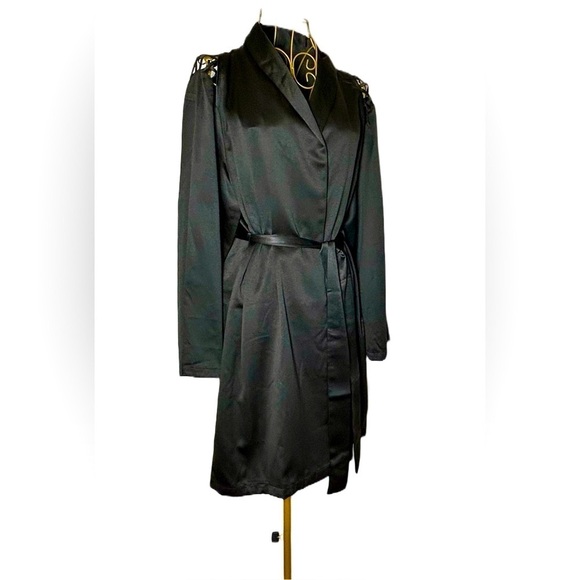 NWT Frederick’s of Holiday Black Satin Lattice Lacing Robe with Self Tie Belt, M - Picture 7 of 16
